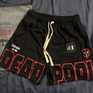 Civil regime Marvel Deadpool Black and Red Athletic Shorts